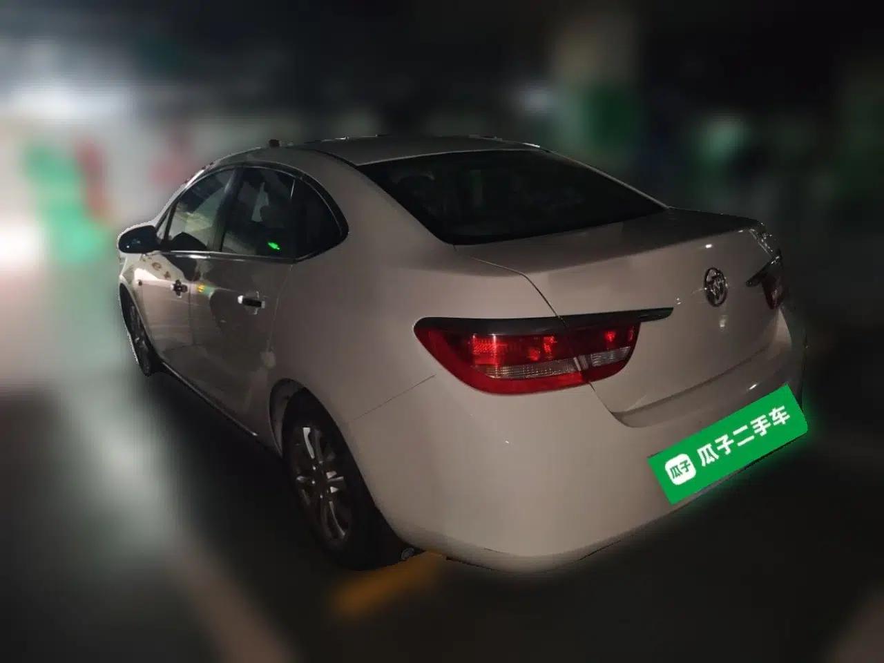 Buick GT 2013 GT 1.6L Automatic Fashion Edition — миниатюра 4