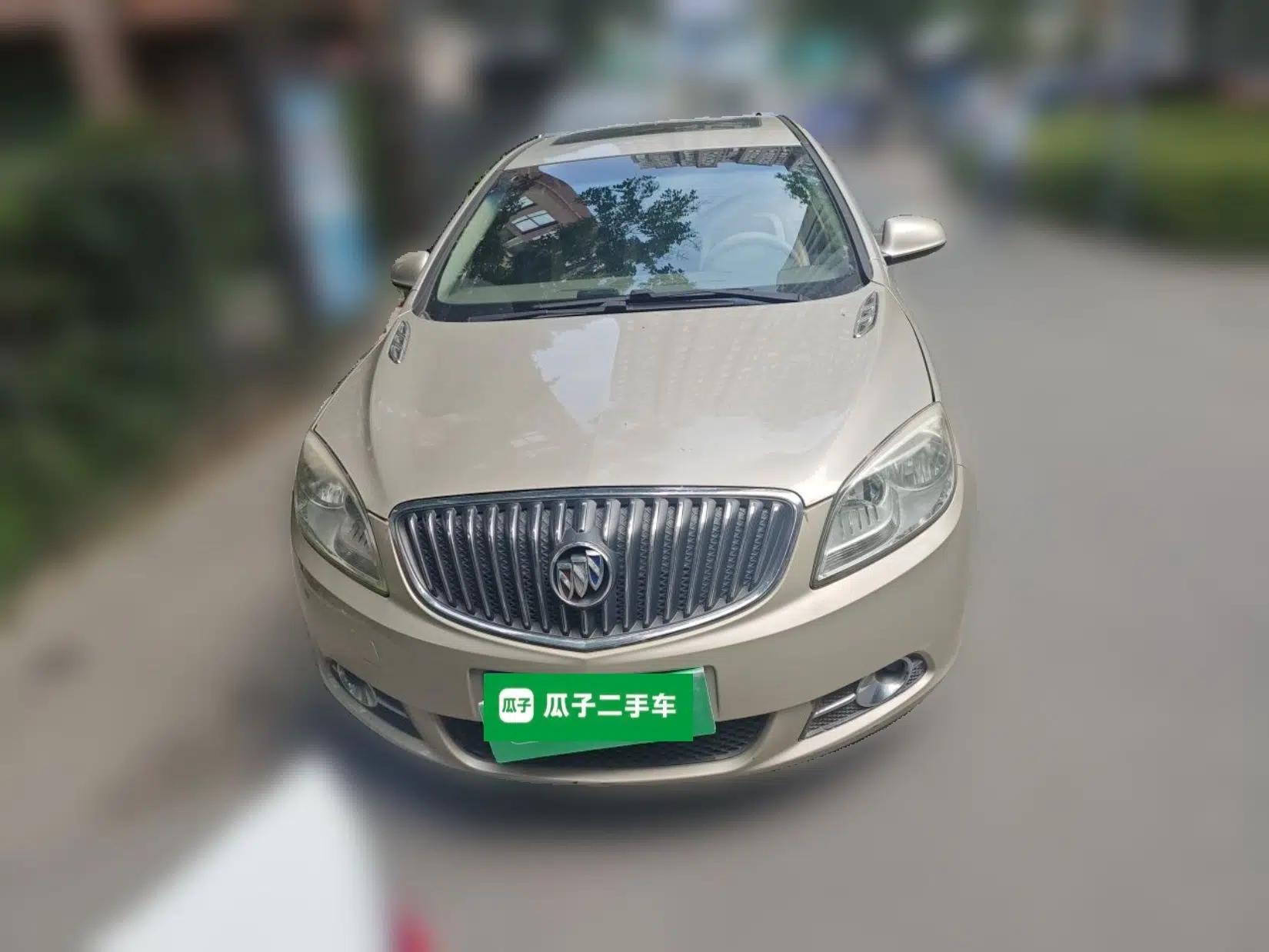 Buick GT 2013 GT 1.6L Automatic Fashion Edition — миниатюра 2