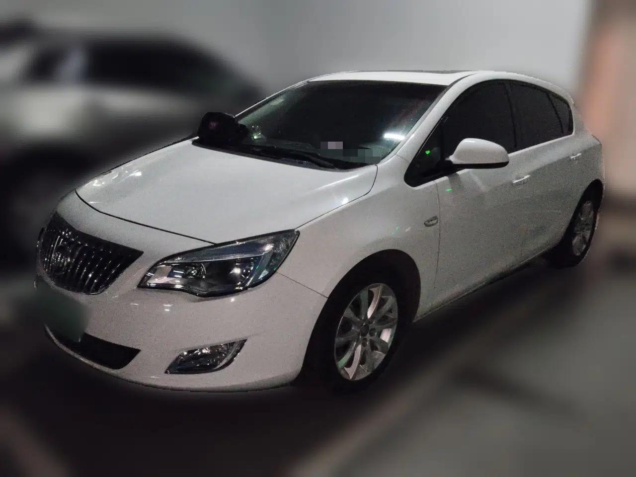 Buick GT 2014 XT 1.6L Automatic Fashion Edition — миниатюра 1