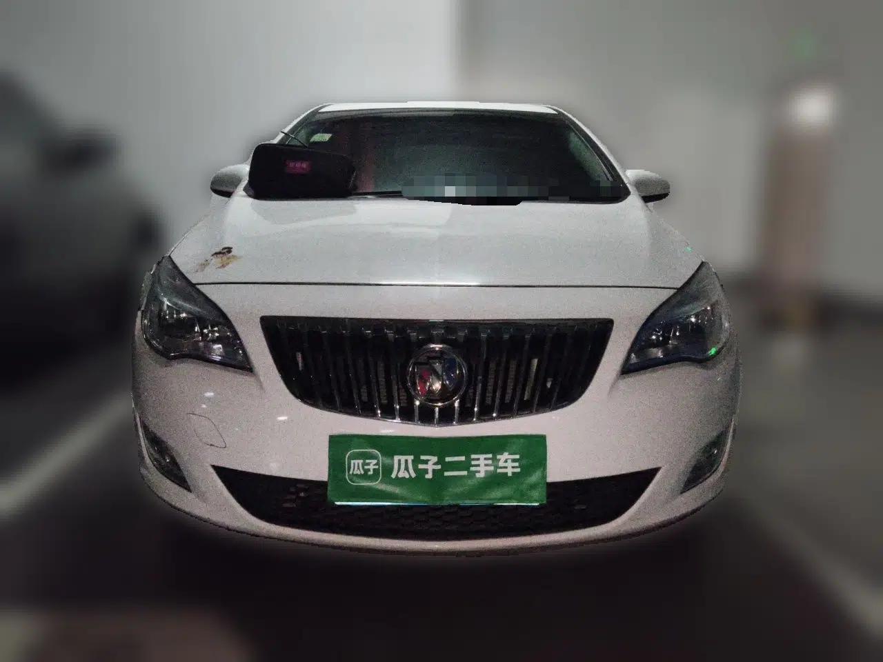 Buick GT 2014 XT 1.6L Automatic Fashion Edition — миниатюра 2