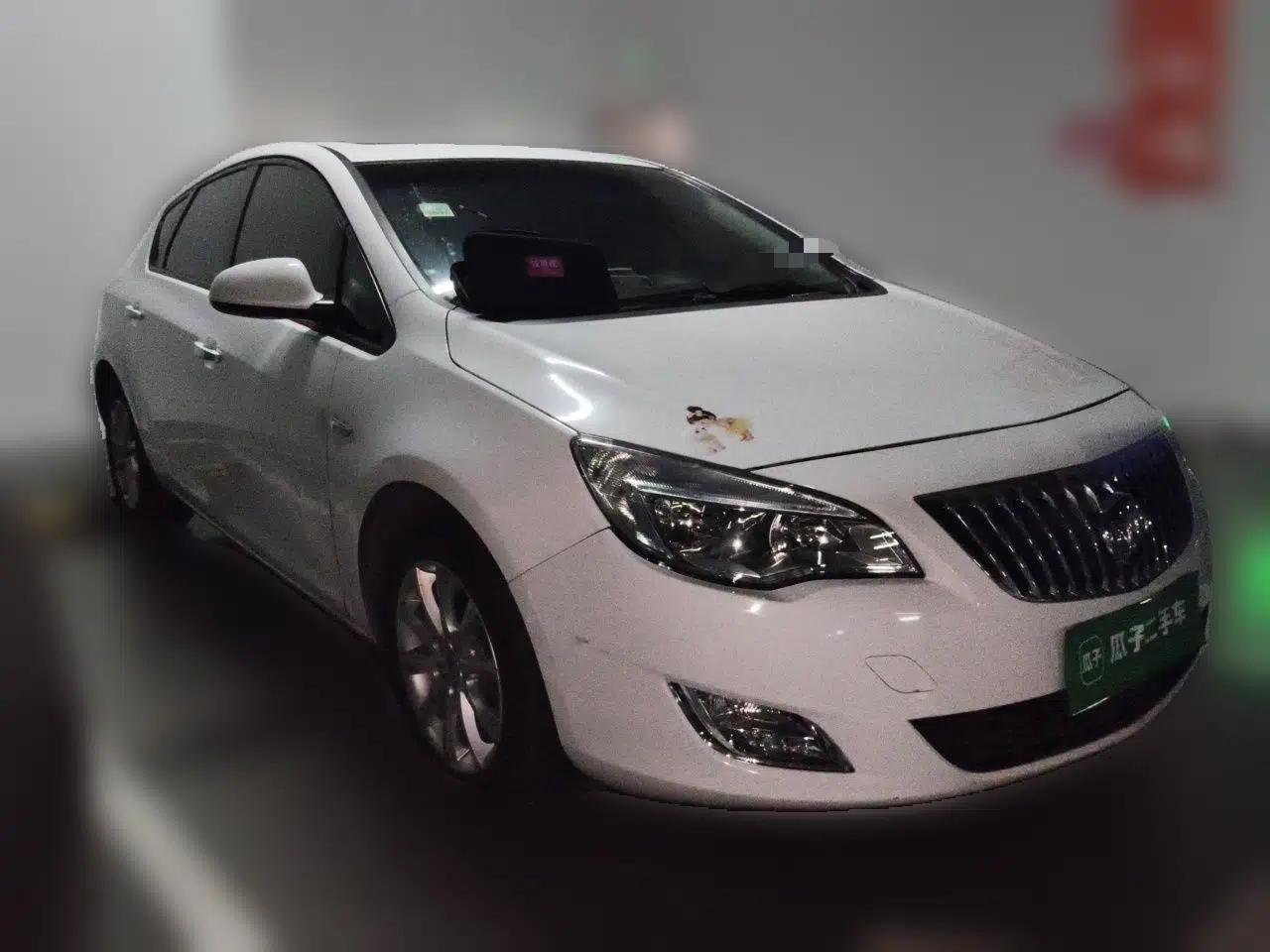 Buick GT 2014 XT 1.6L Automatic Fashion Edition — миниатюра 3