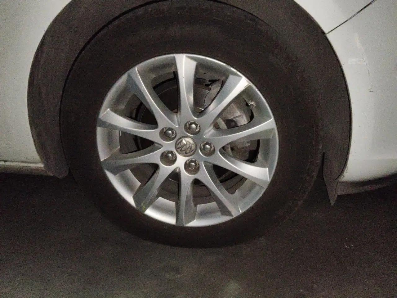 Buick GT 2014 XT 1.6L Automatic Fashion Edition — миниатюра 8