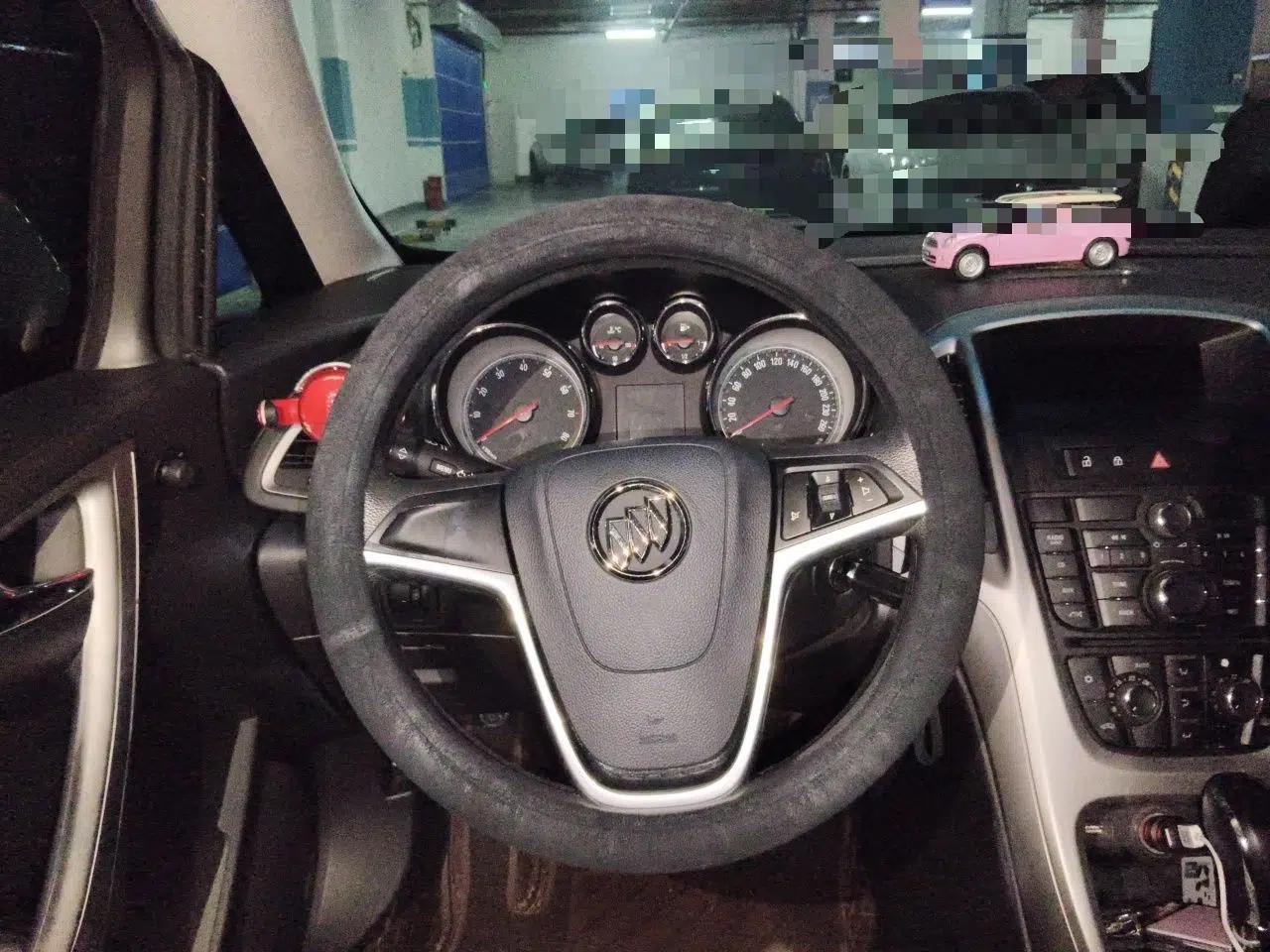 Buick GT 2014 XT 1.6L Automatic Fashion Edition — миниатюра 10