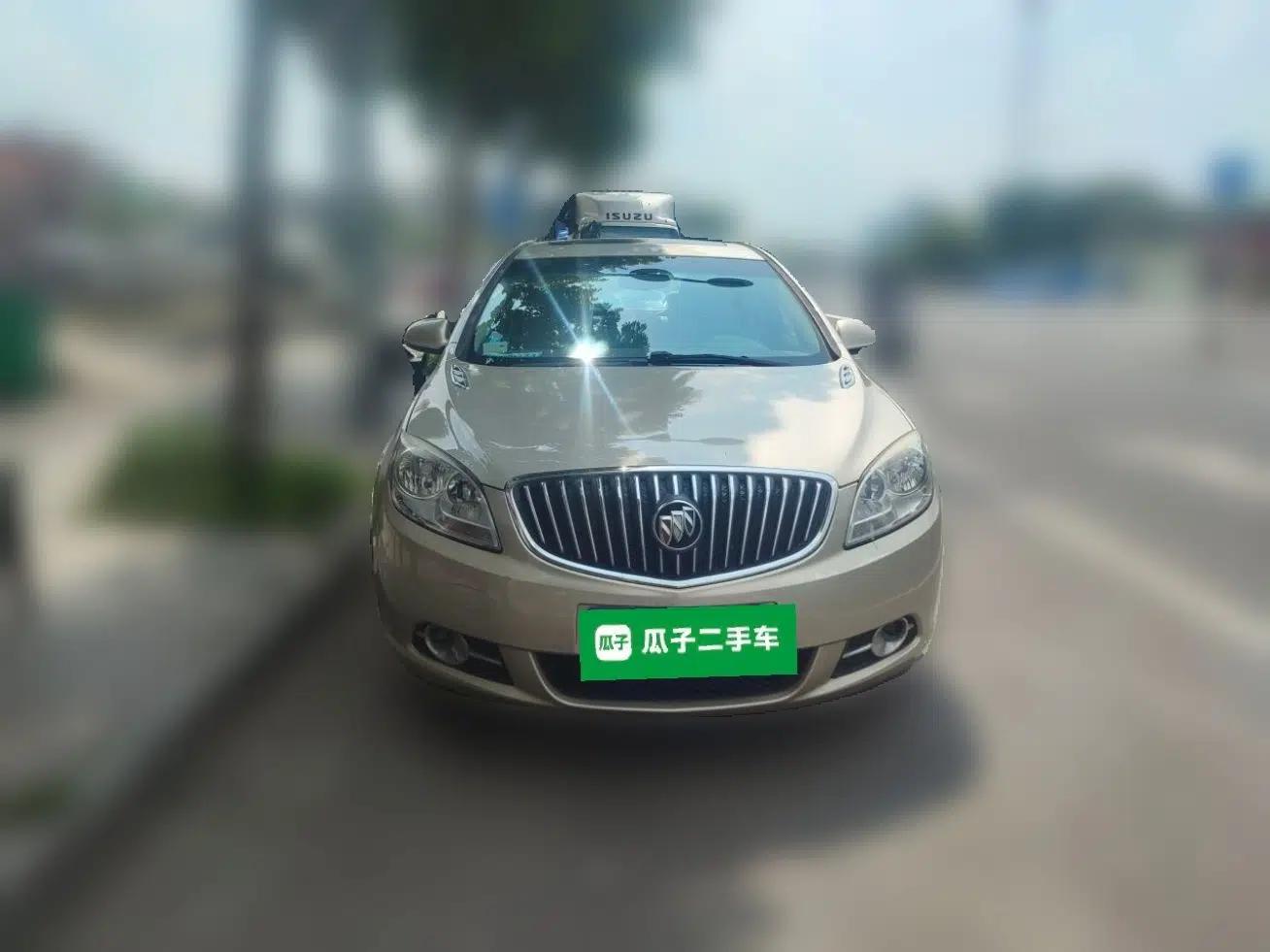 Buick GT 2013 GT 1.6L Automatic Fashion Edition — миниатюра 2