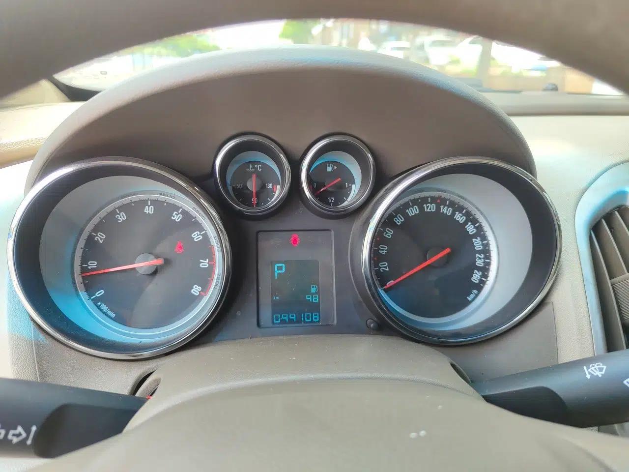 Buick GT 2013 GT 1.6L Automatic Fashion Edition — миниатюра 11