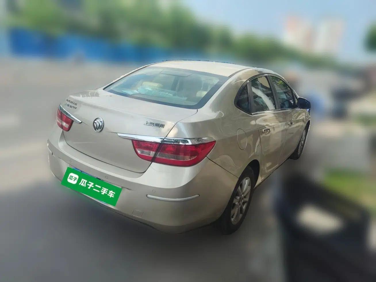 Buick GT 2013 GT 1.6L Automatic Fashion Edition — миниатюра 6