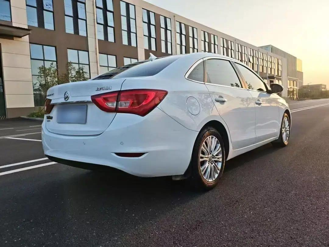Buick GT 2017 15N Automatic Elite Version — миниатюра 6