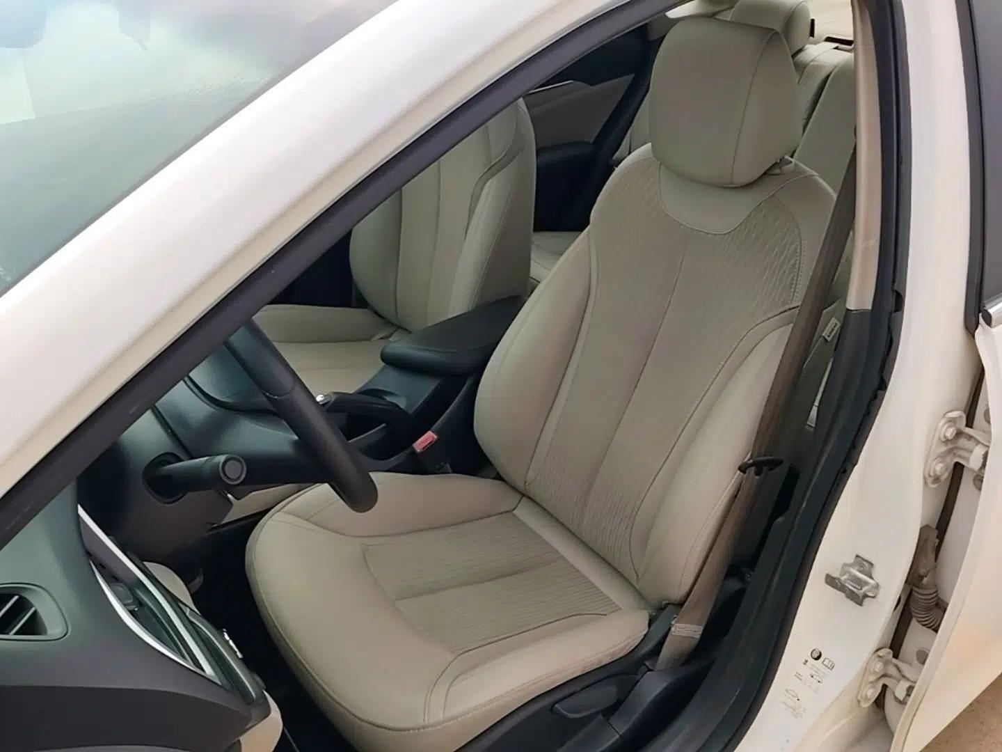 Buick GT 2017 15N Automatic Elite Version — миниатюра 17