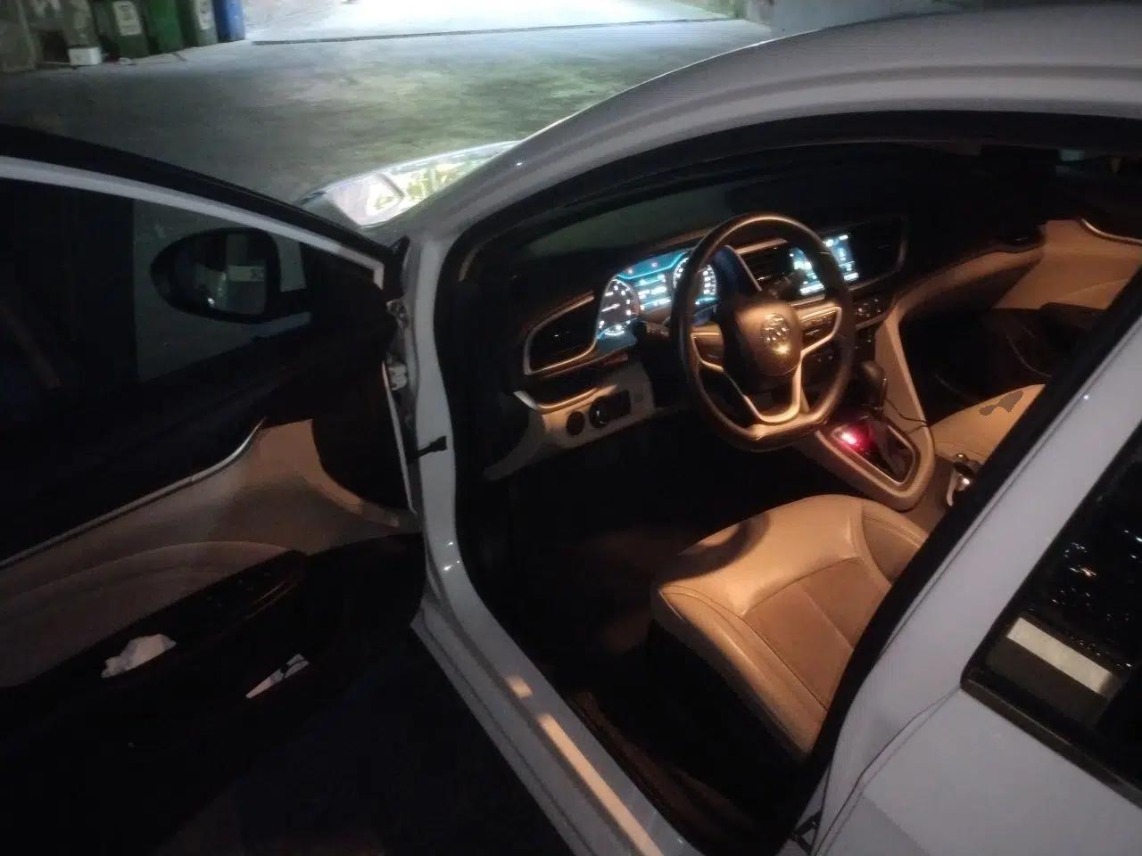 Buick GT 2015 15N Automatic Deluxe Edition — миниатюра 16