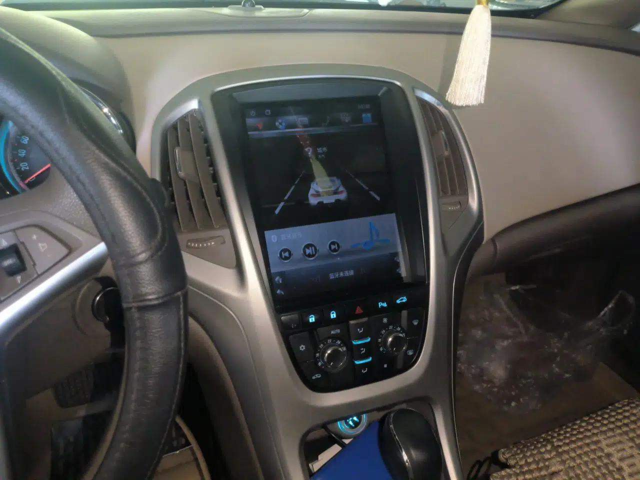 Buick GT 2013 GT 1.6L Automatic Fashion Edition — миниатюра 10
