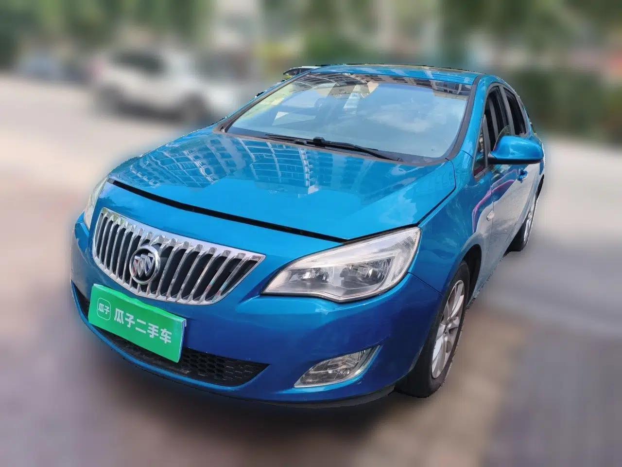 Buick GT 2013 XT 1.6L Automatic Fashion Edition — миниатюра 1