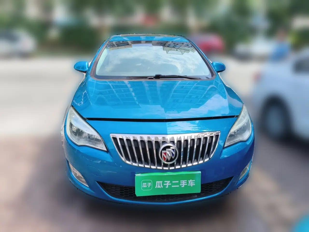 Buick GT 2013 XT 1.6L Automatic Fashion Edition — миниатюра 2
