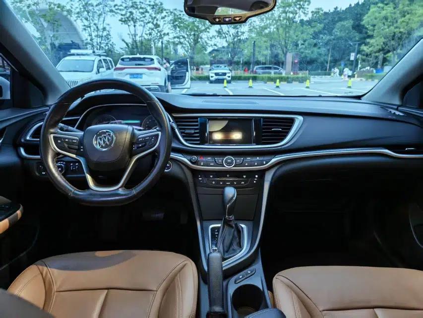 Buick GT 2018 18T Automatic Flagship Model — миниатюра 9