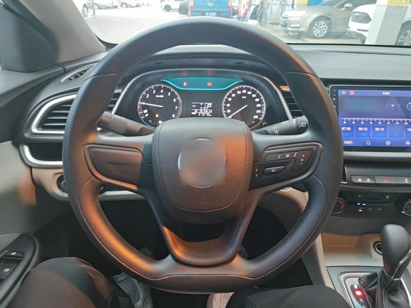 Buick GT 2017 15N Automatic Entry-Level Trim — миниатюра 18