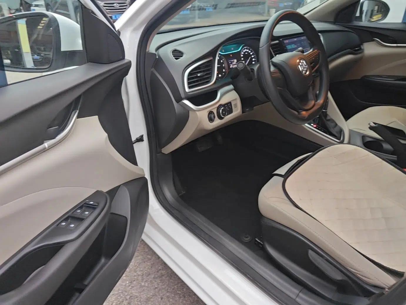 Buick GT 2017 15N Automatic Entry-Level Trim — миниатюра 23