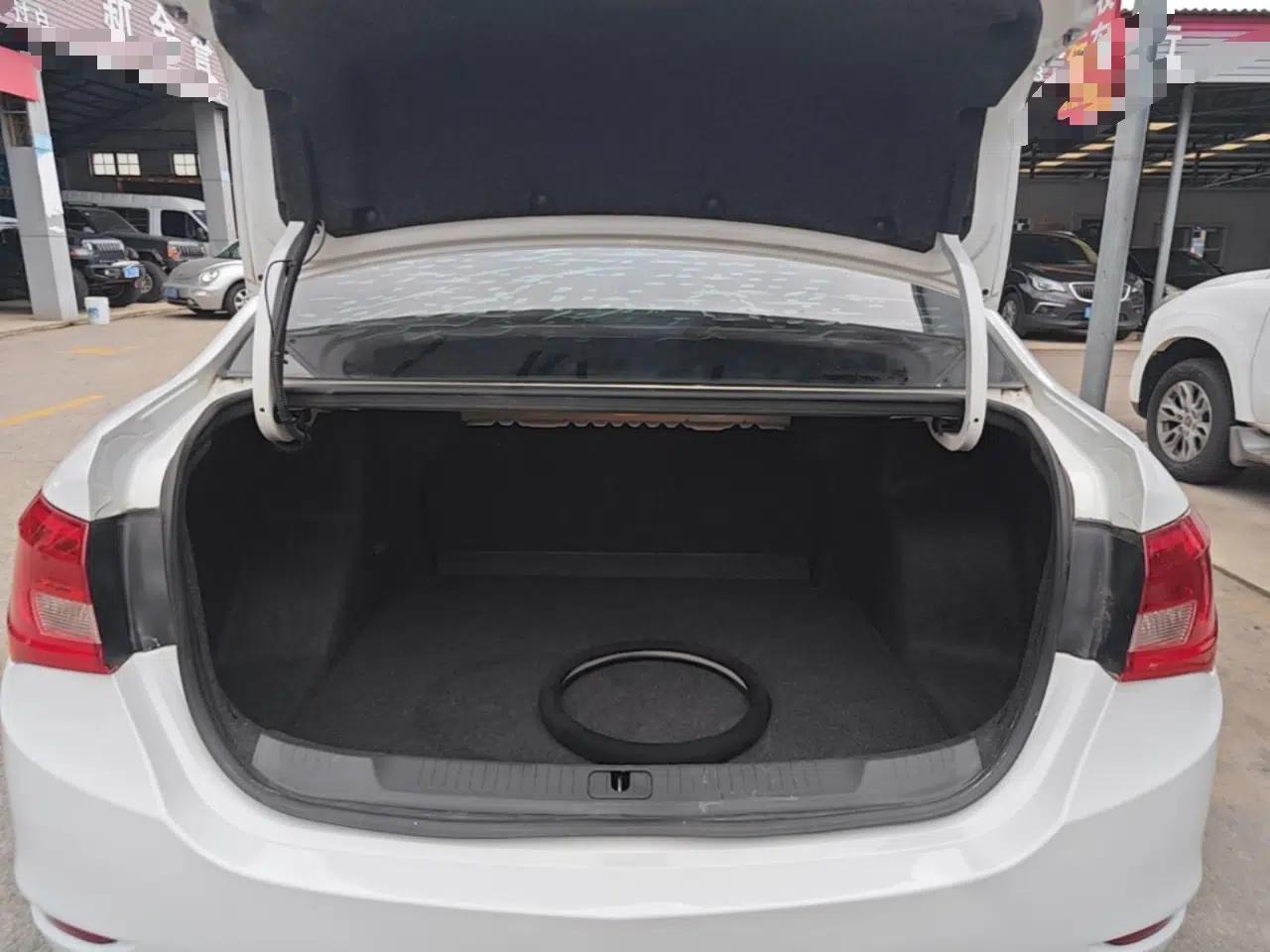 Buick GT 2017 15N Automatic Entry-Level Trim — миниатюра 27