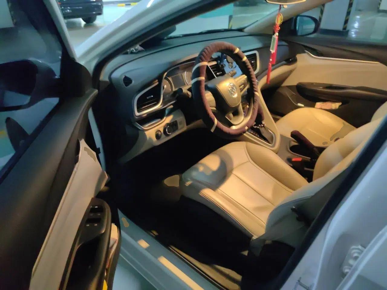 Buick GT 2015 15N Automatic Elite Version — миниатюра 16