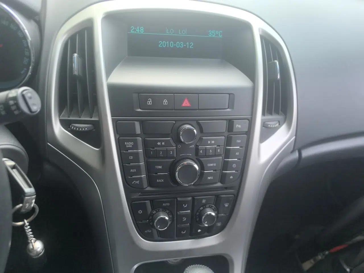Buick GT 2014 XT 1.6L Automatic Fashion Edition — миниатюра 13