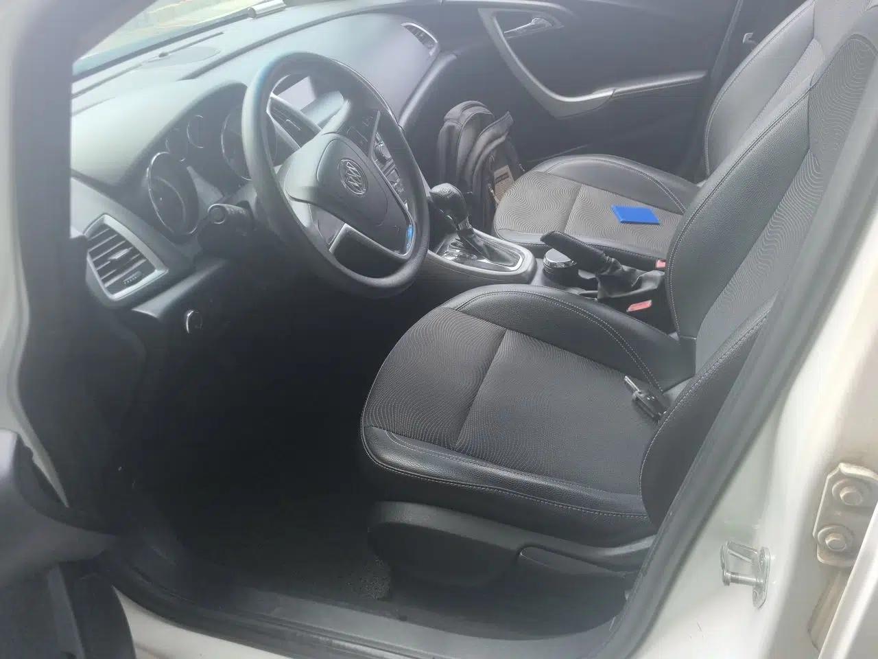 Buick GT 2014 XT 1.6L Automatic Fashion Edition — миниатюра 15