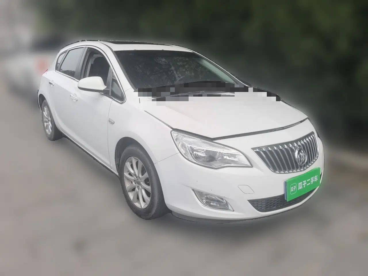 Buick GT 2014 XT 1.6L Automatic Fashion Edition — миниатюра 3