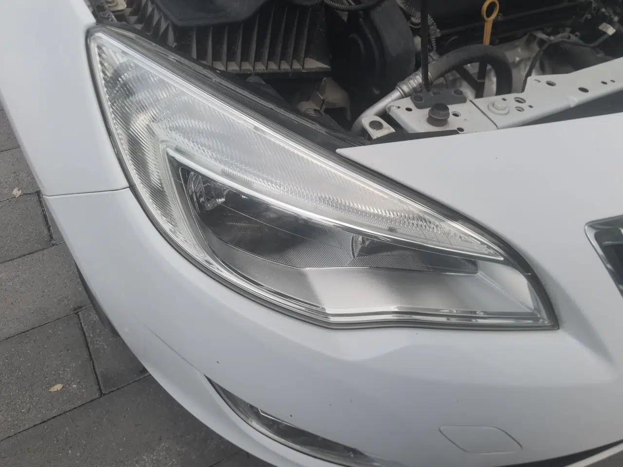 Buick GT 2014 XT 1.6L Automatic Fashion Edition — миниатюра 7