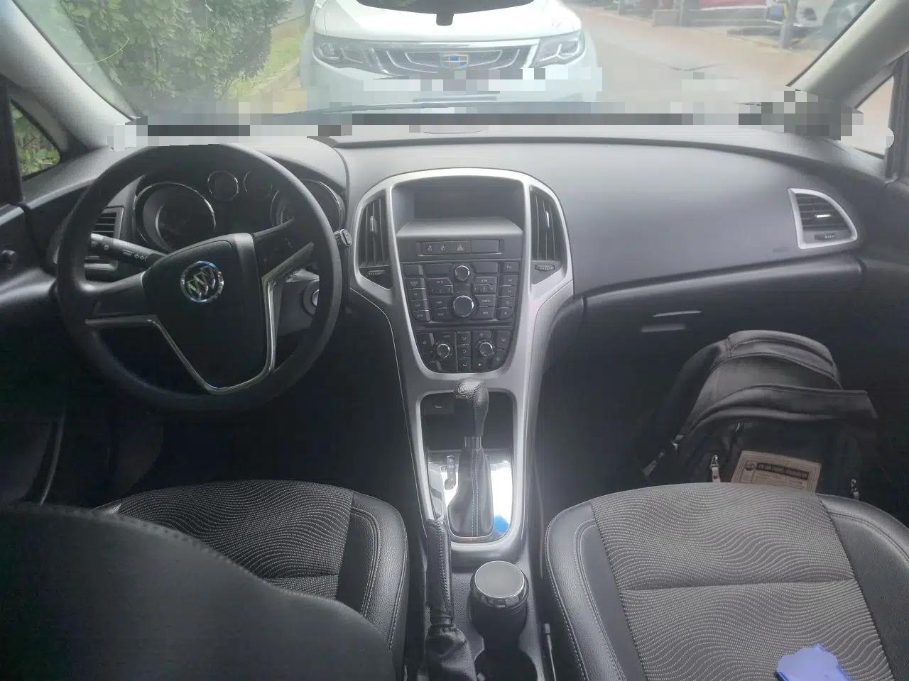 Buick GT 2014 XT 1.6L Automatic Fashion Edition — миниатюра 9