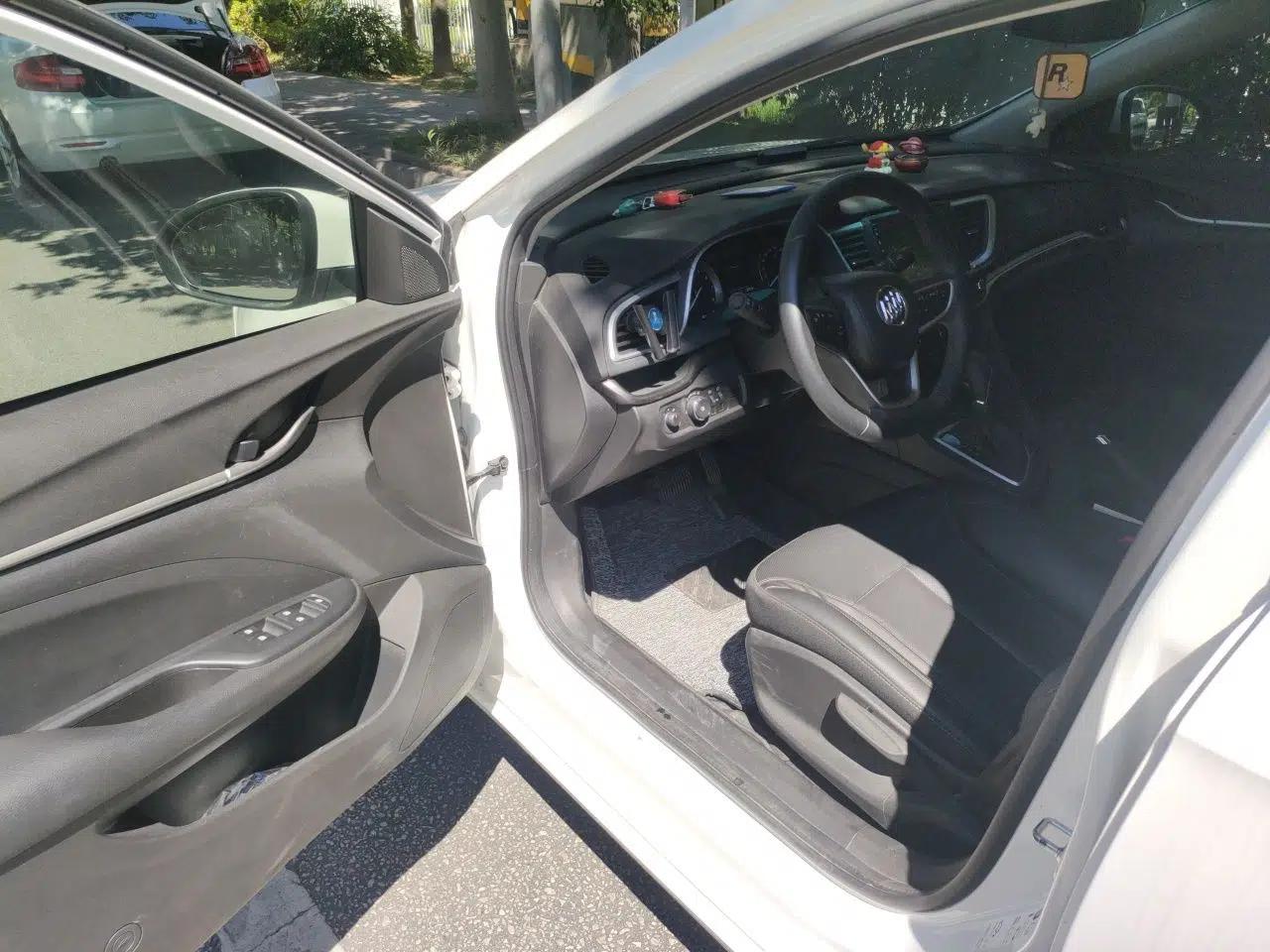 Buick GT 2021 1.3T Automatic Mild Hybrid Elite Version — миниатюра 16