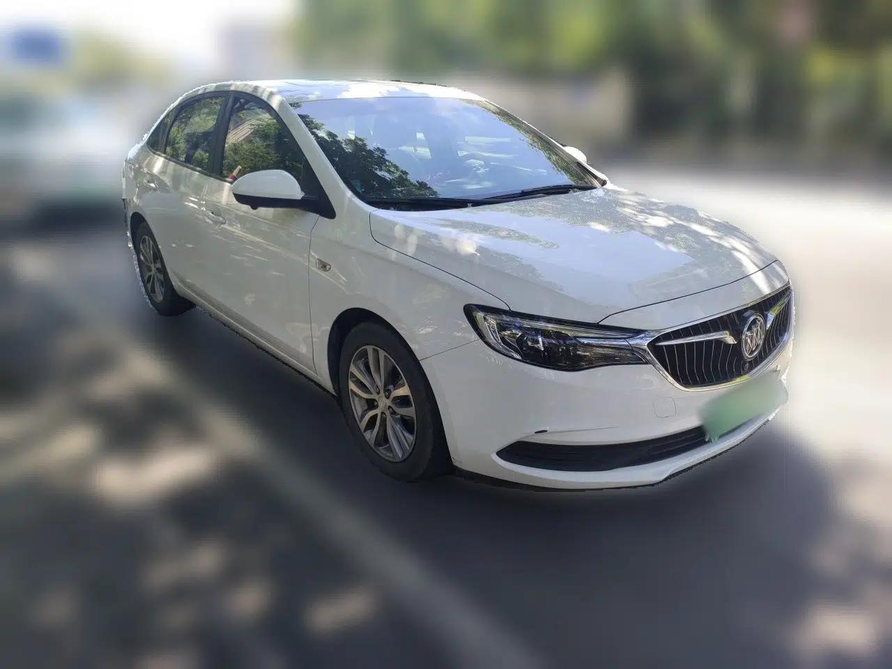Buick GT 2021 1.3T Automatic Mild Hybrid Elite Version — миниатюра 3
