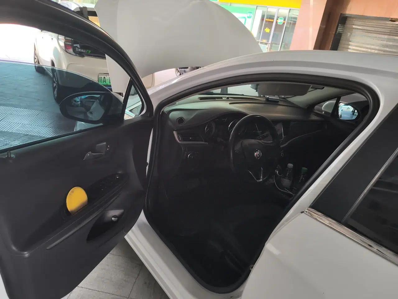 Buick Verano 2020 20T CVT Leading Edition — миниатюра 16