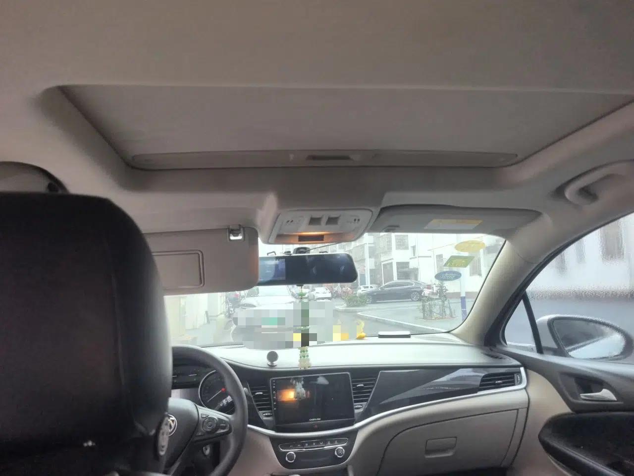 Buick Verano 2017 Sedan 15S Automatic Entry Model — миниатюра 18