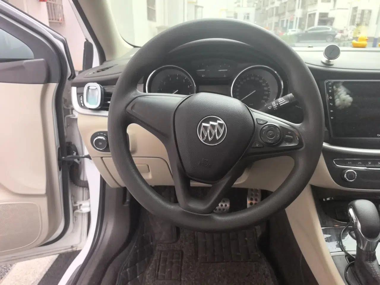 Buick Verano 2017 Sedan 15S Automatic Entry Model — миниатюра 10