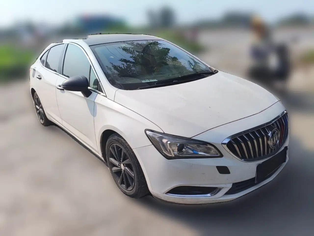 Buick Verano 2015 Sedan 15S Manual Entry-Level Model — миниатюра 3