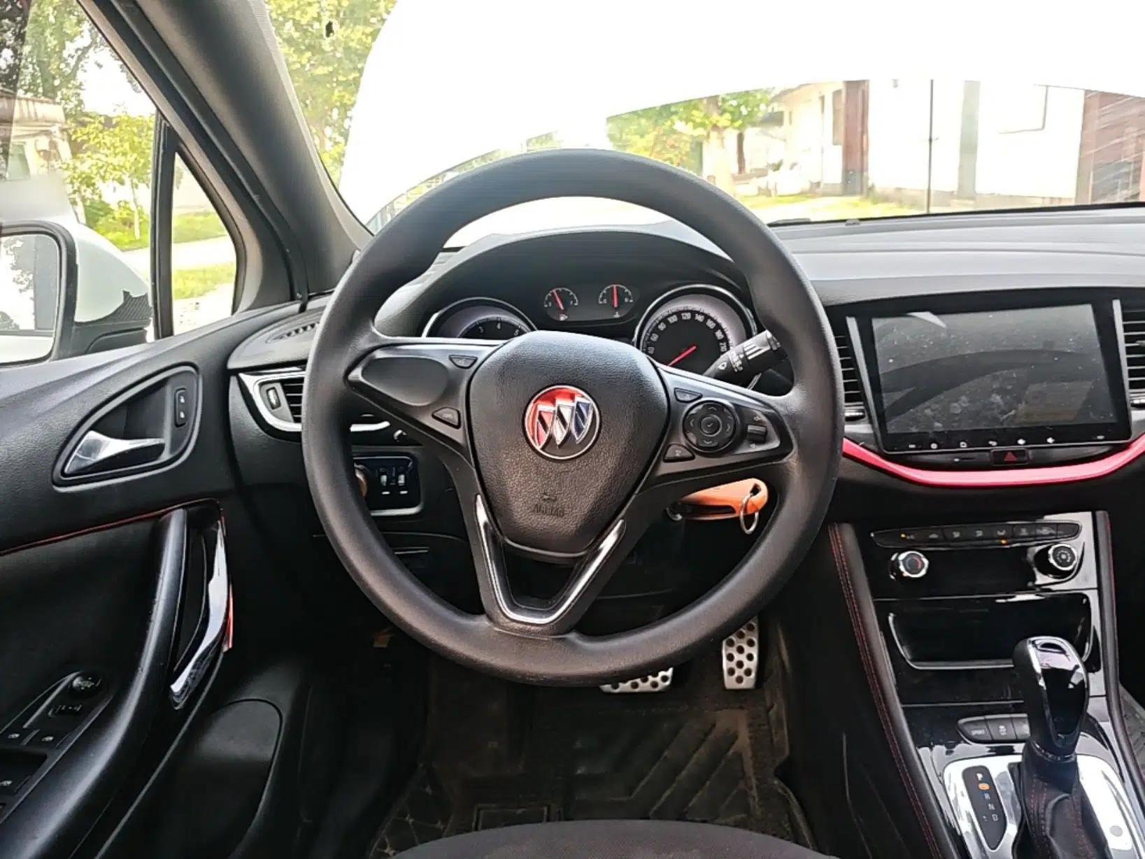 Buick Verano 2016 Two-Door GS 20T Dual-Clutch Haoting Sporty Model — миниатюра 13