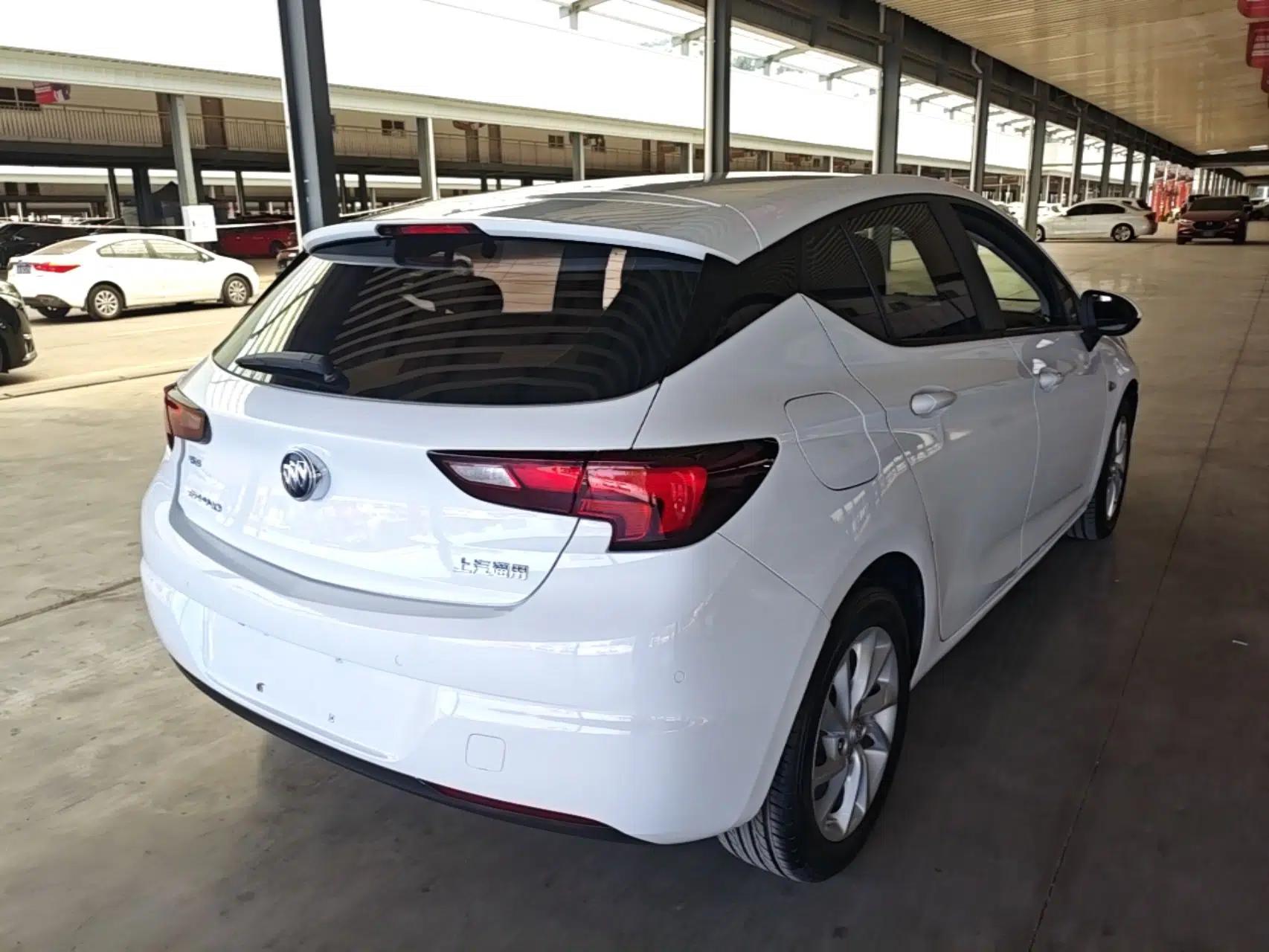 Buick Verano 2016 Hatchback 15S Automatic Ambition Model — миниатюра 6