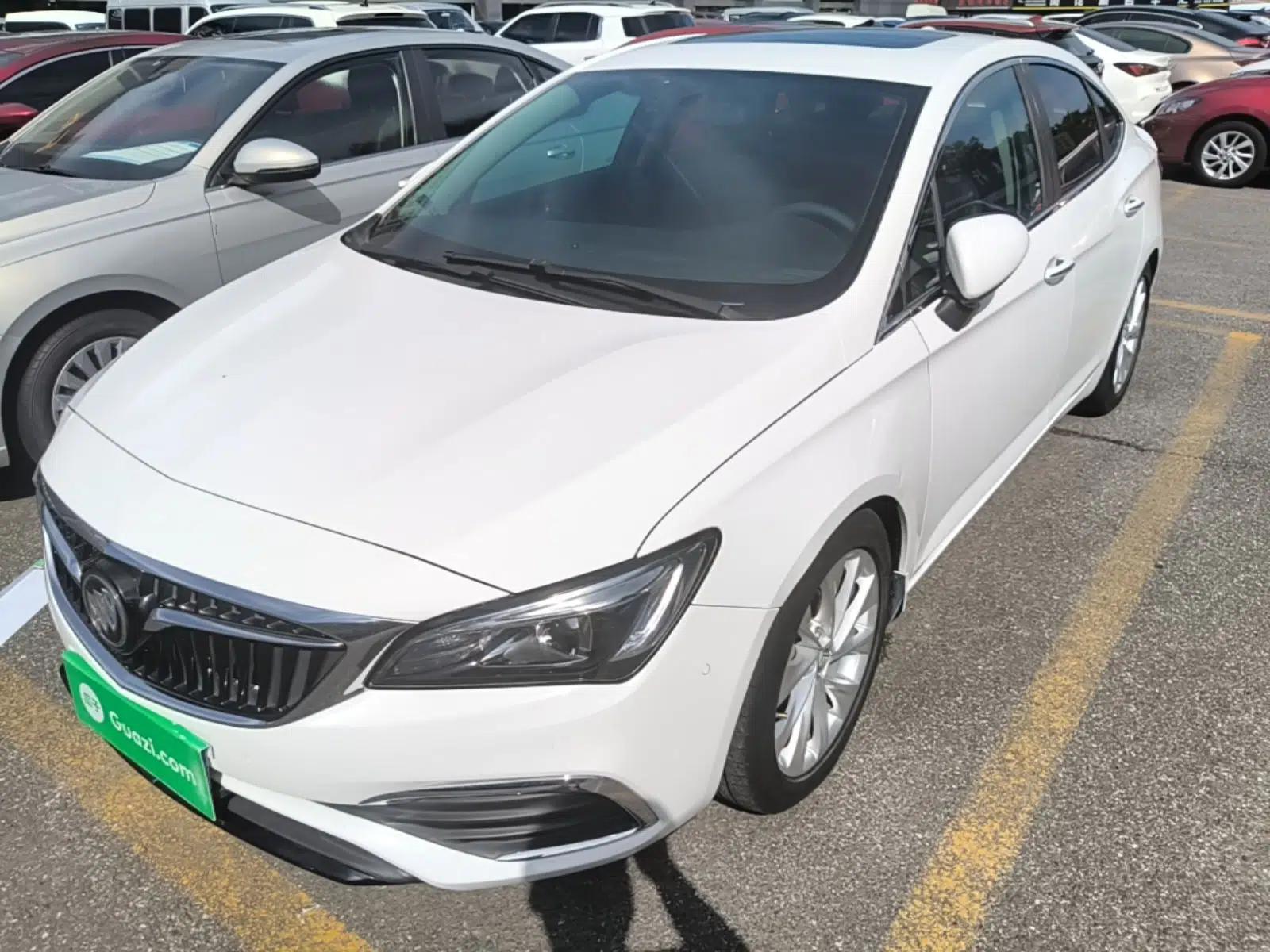 Buick Verano 2018 Sedan 20T Dual-Clutch Leading Model — миниатюра 1