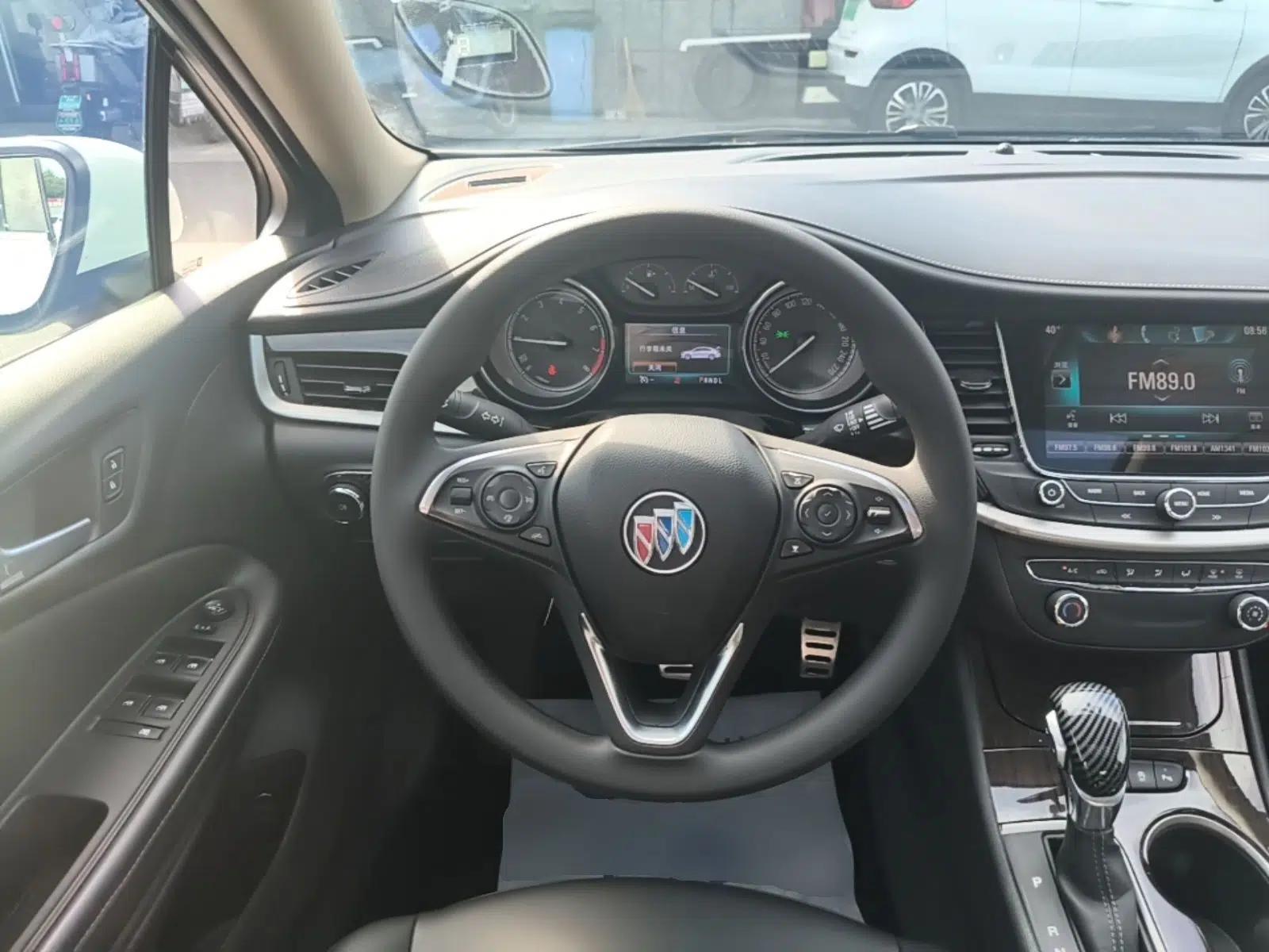 Buick Verano 2018 Sedan 20T Dual-Clutch Leading Model — миниатюра 13