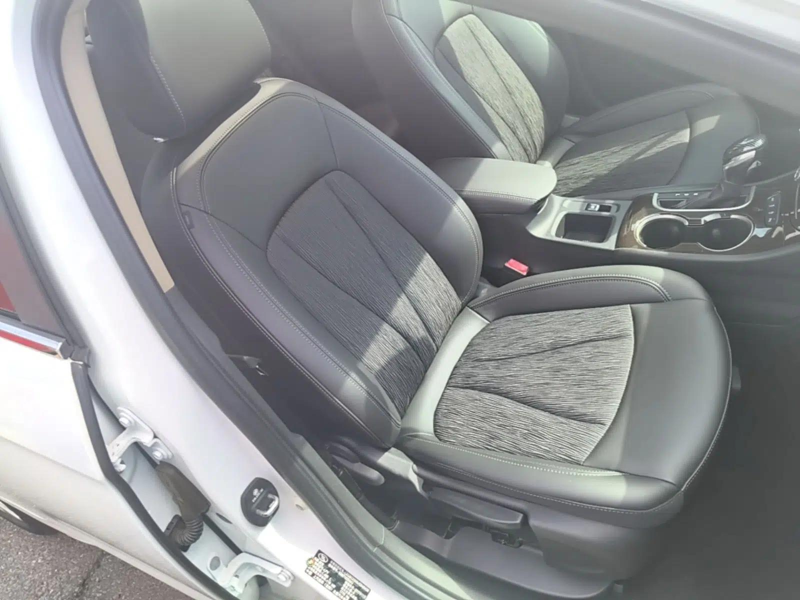 Buick Verano 2018 Sedan 20T Dual-Clutch Leading Model — миниатюра 19