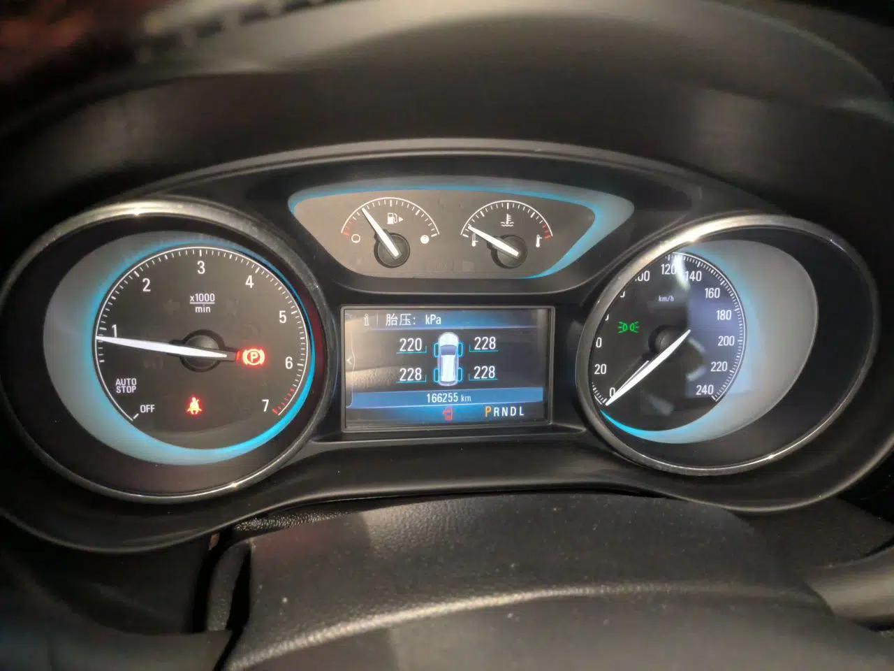 Buick Envision 2016 20T Two-Wheel-Drive Elite Model — миниатюра 11