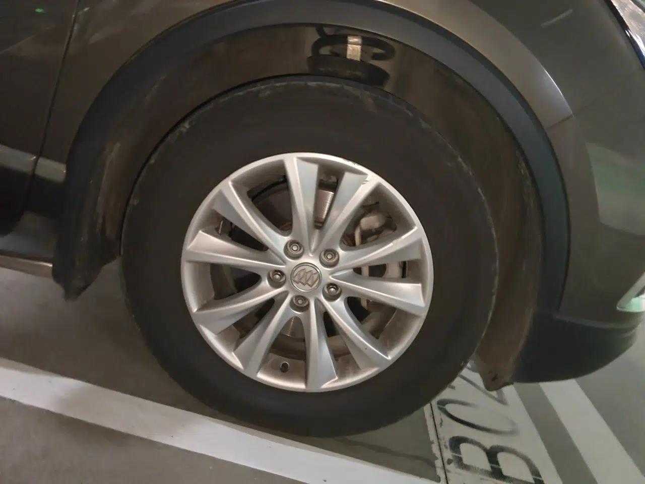 Buick Envision 2016 28T Four-Wheel Drive Luxury Model — миниатюра 8