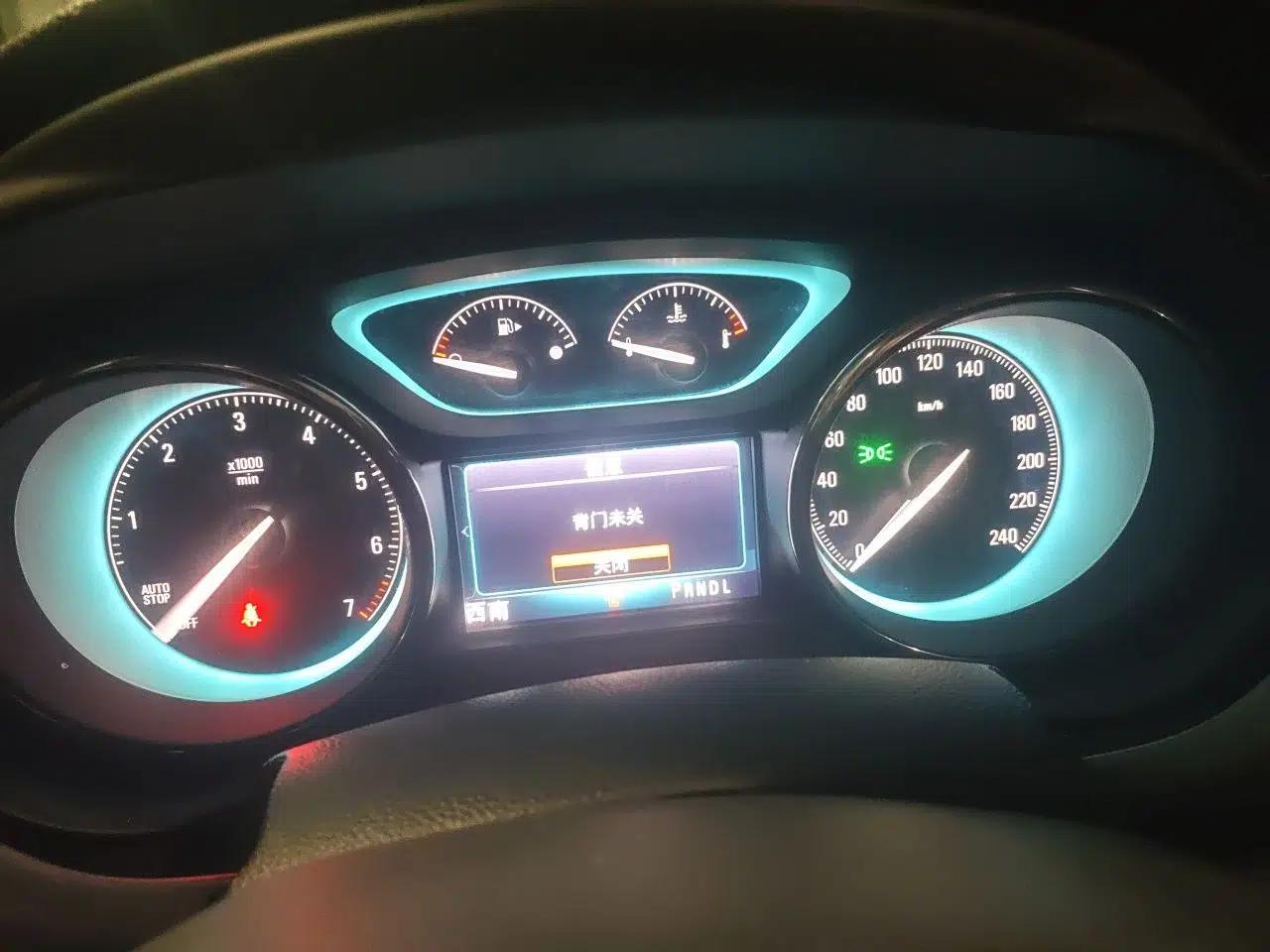Buick Envision 2017 20T Four-Wheel Drive Luxury Model — миниатюра 11