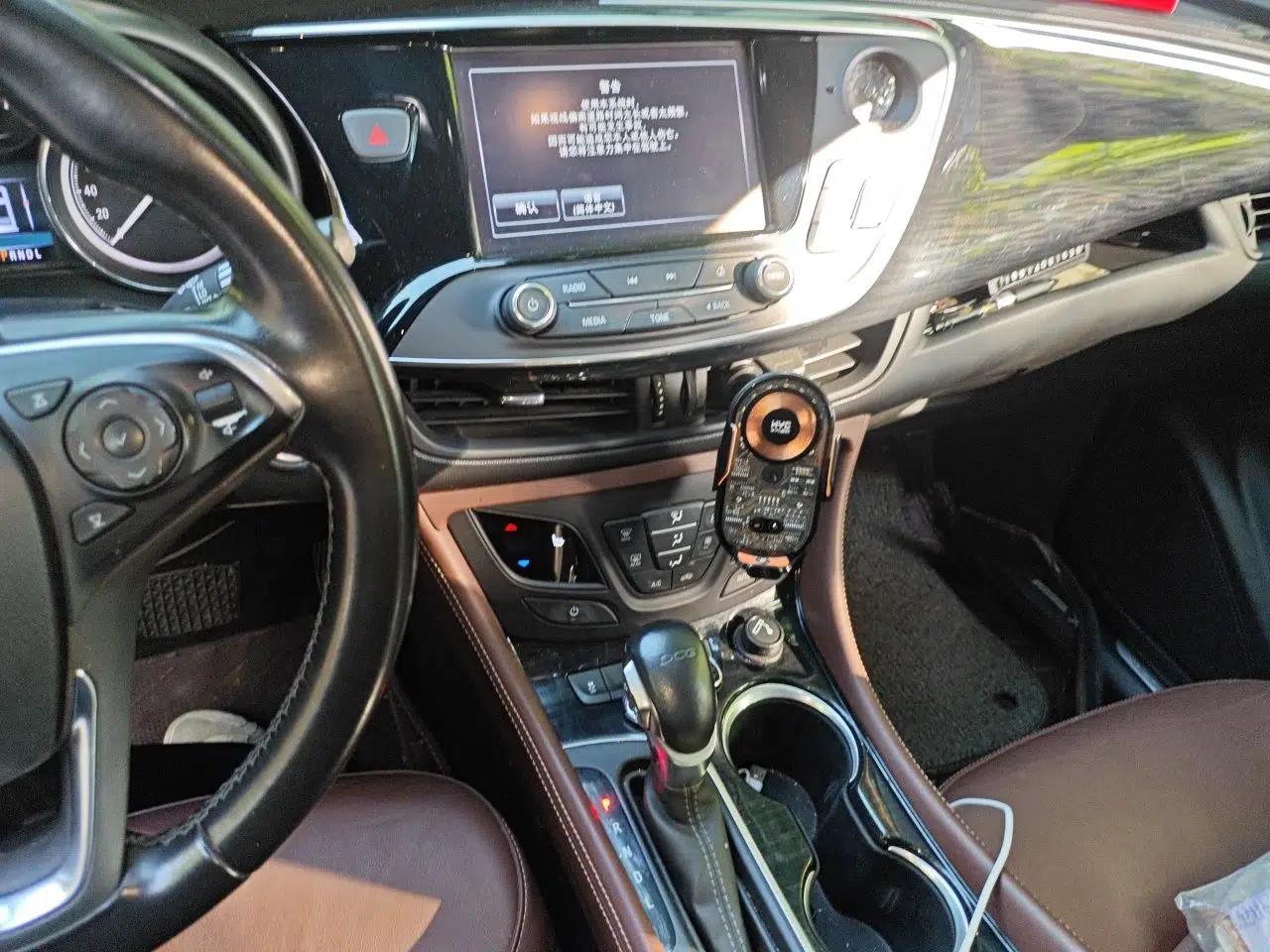 Buick Envision 2018 20T Two-Wheel Drive Luxury Model — миниатюра 13