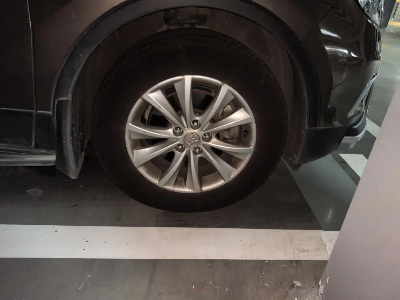 Buick Envision 2017 28T Four-Wheel Drive Elite Model — миниатюра 8