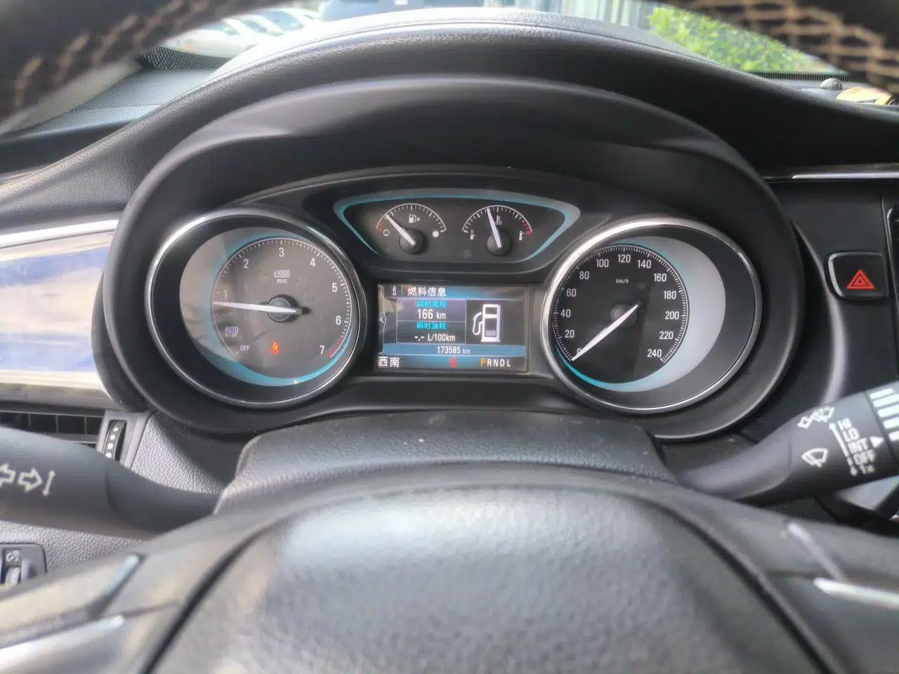 Buick Envision 2014 28T Four-Wheel Drive Elite Model — миниатюра 11