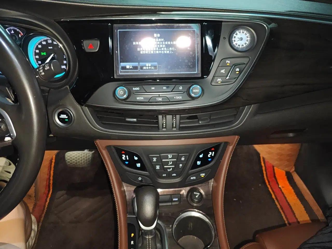 Buick Envision 2016 28T Four-Wheel Drive Luxury Model — миниатюра 13