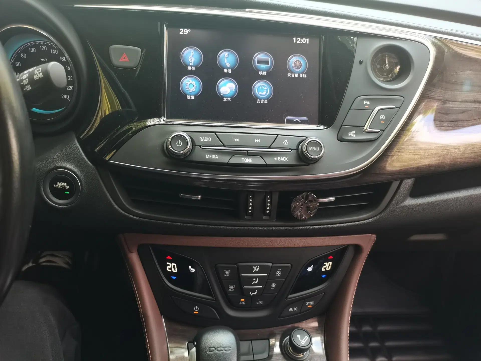Buick Envision 2018 20T Two-Wheel Drive Luxury Model — миниатюра 13
