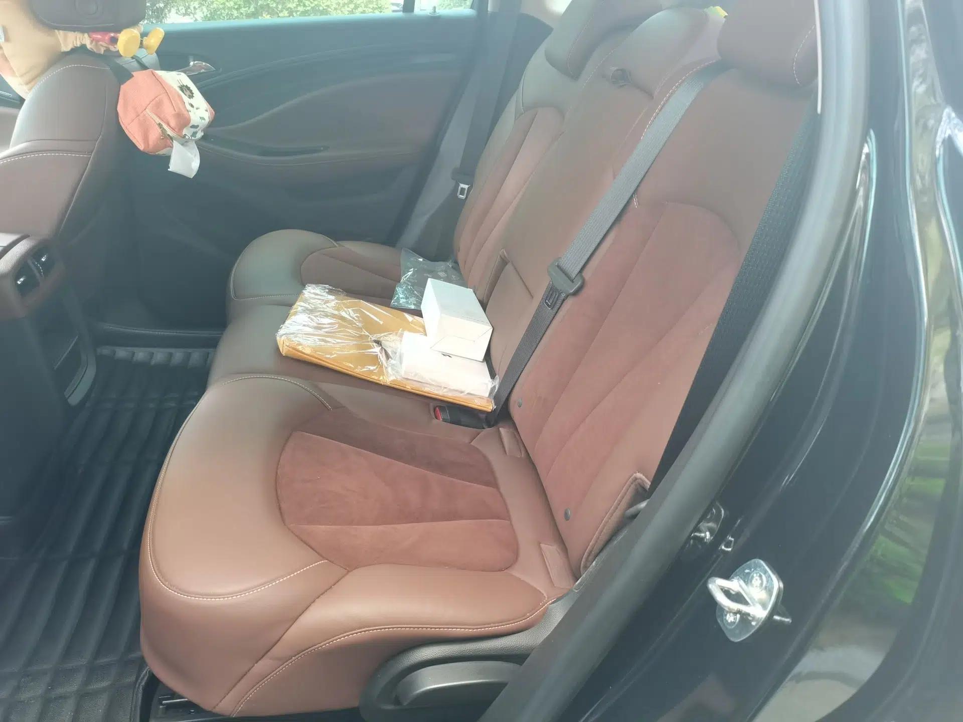 Buick Envision 2018 20T Two-Wheel Drive Luxury Model — миниатюра 17