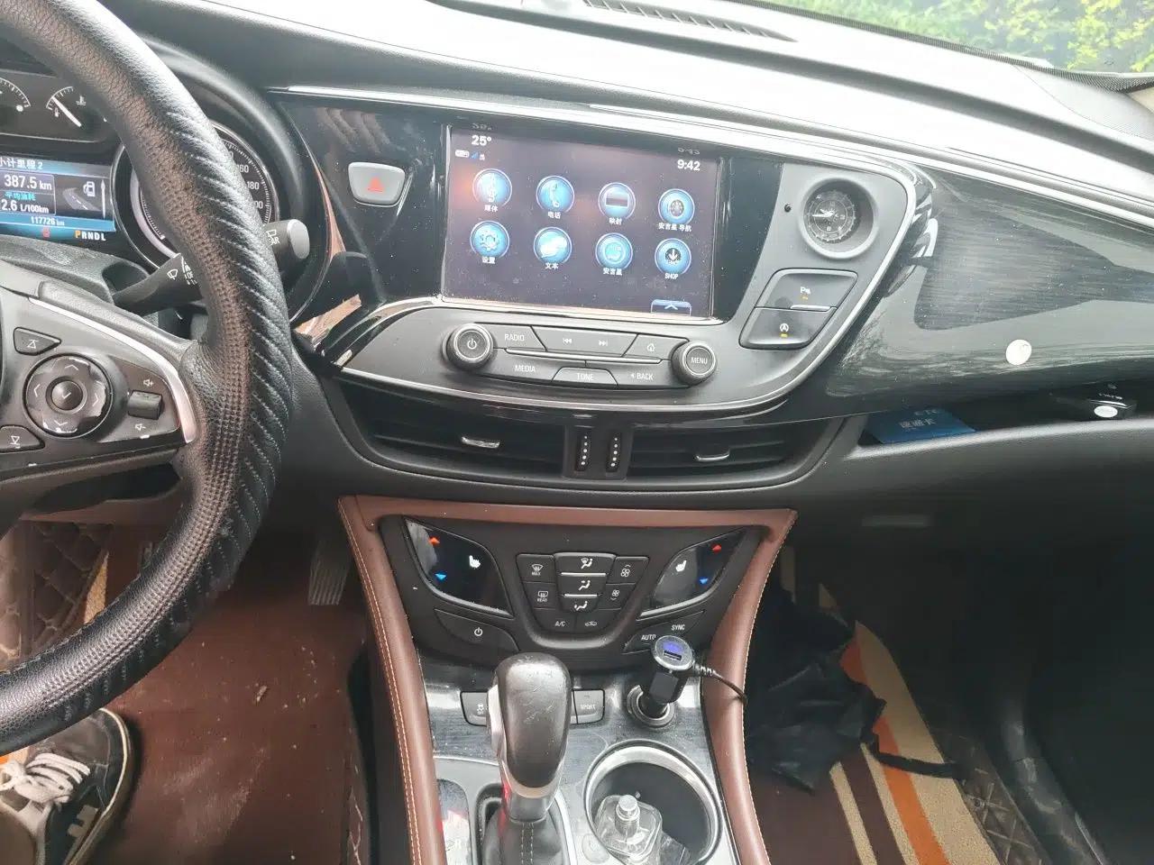 Buick Envision 2018 28T Four-Wheel Drive Elite Version — миниатюра 13