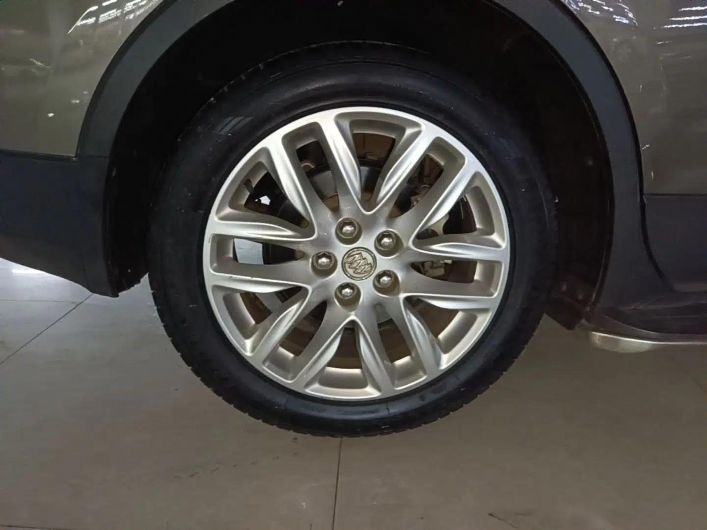 Buick Envision 2018 28T Four-Wheel Drive Elite Version — миниатюра 11