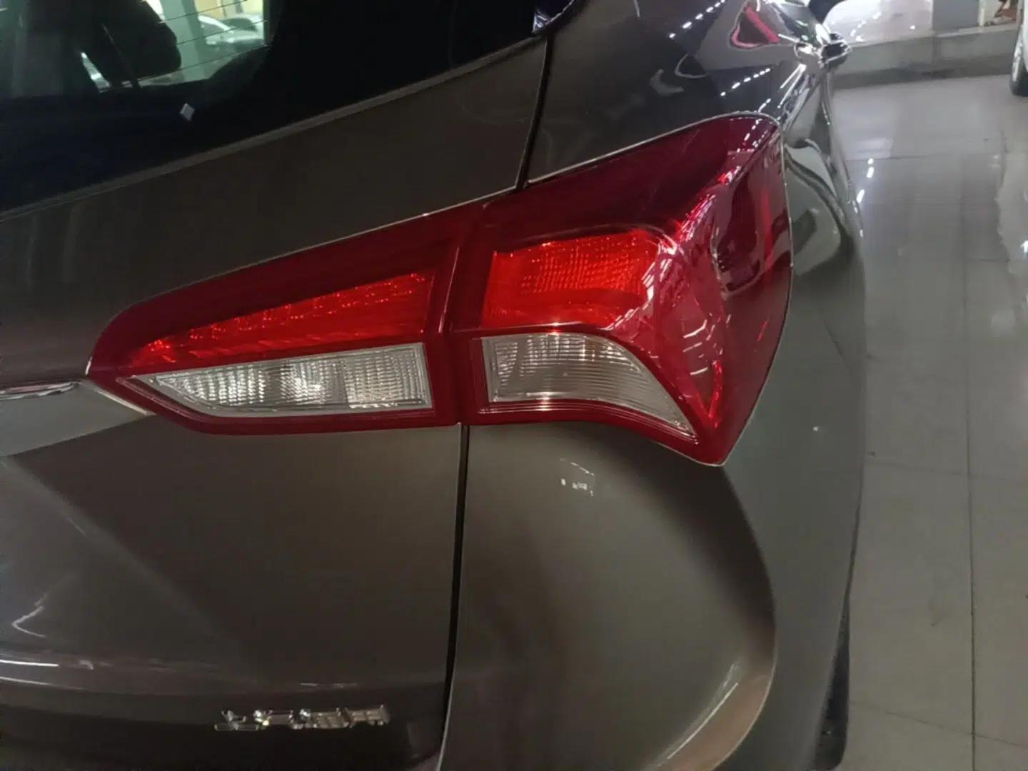 Buick Envision 2018 28T Four-Wheel Drive Elite Version — миниатюра 14
