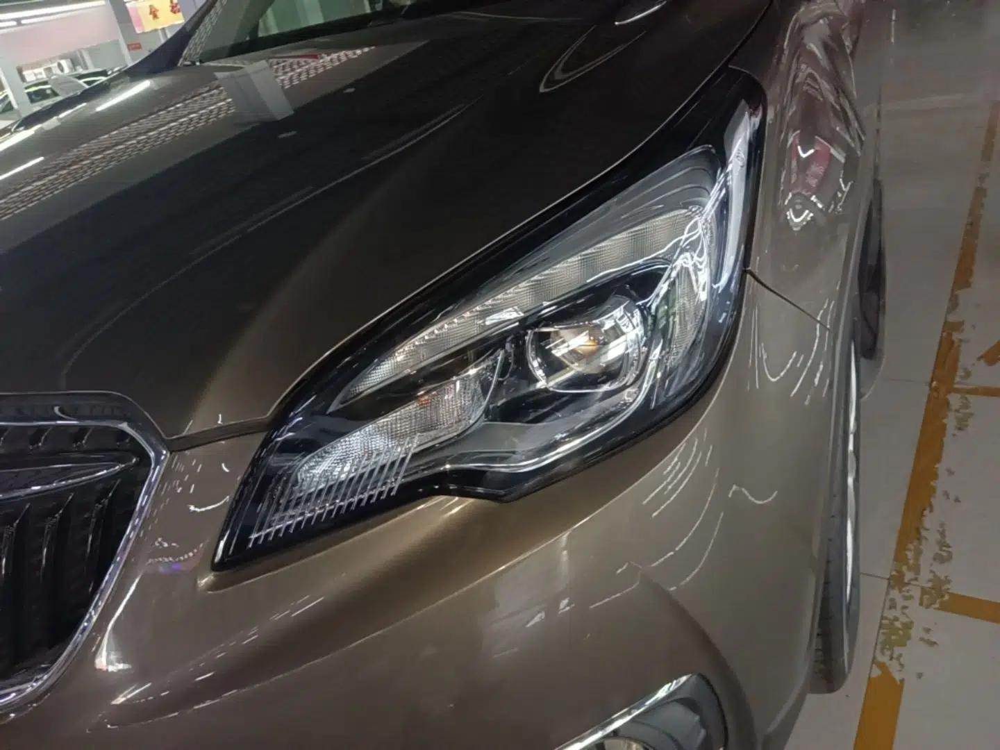 Buick Envision 2018 28T Four-Wheel Drive Elite Version — миниатюра 8